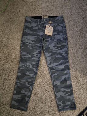 Democracy Ab Tecnology Gray & Black Camouflage Utility Pants Jeans Size 6 NWT